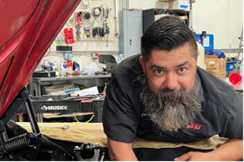Carlos Robles Hinojosa, Sr. Performance Technician