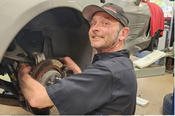 Jesse Jankowski, Performance Technician