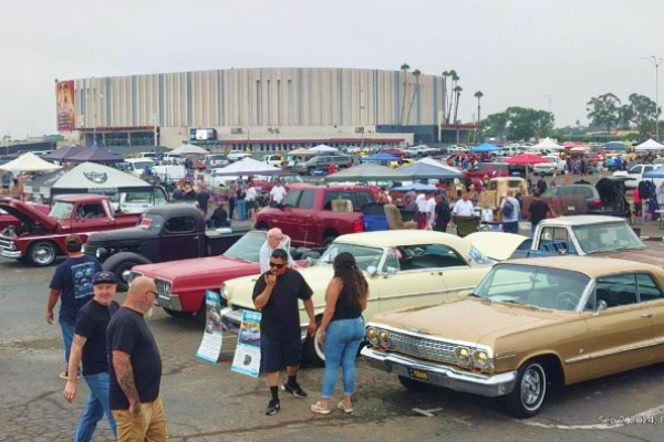 Crowd looking at cars at the San Diego Auto Swap & Car Show